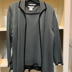 Misook beautiful twin set. Mint and black color perfect condition size XL